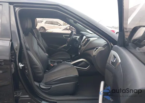 2016 Hyundai Veloster z USA, uszkodzony, nr VIN KMHTC6AD8GU280189